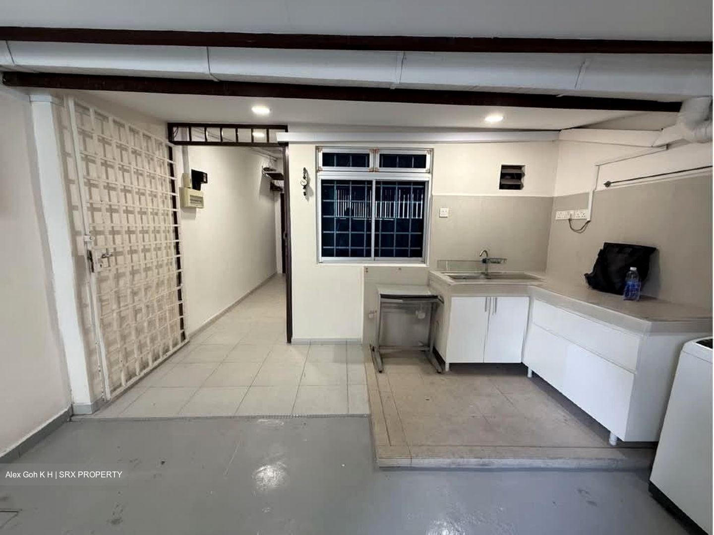 Crane Road (D15), Terrace #562924041
